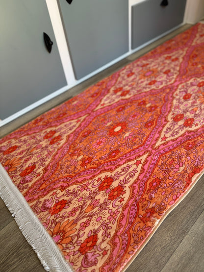 Alyia floor rug