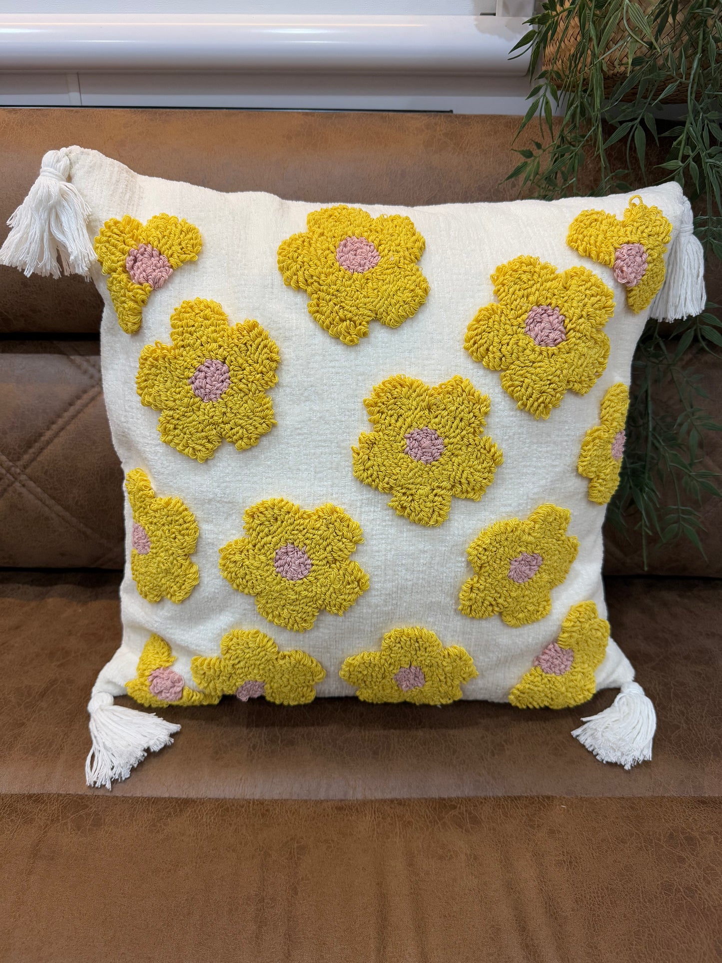 Halli Cushion