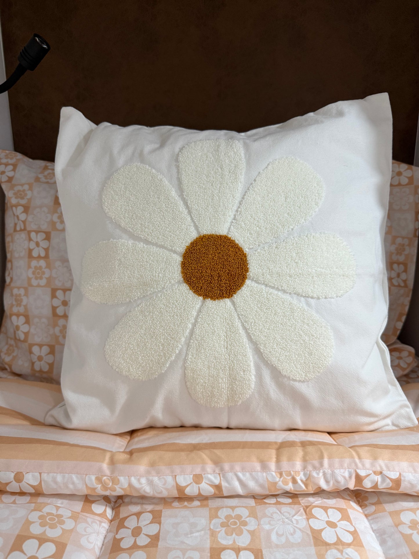 Daisy Cushion